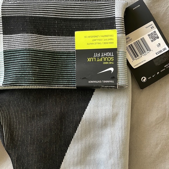 WOMEN'S NIKE SCULPT LUX ICON CLASH 7/8 HIGH RISE RUNNING TIGHTS XS - Picture 7 of 7